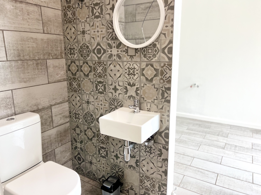 4 Bedroom Property for Sale in Churchill Estate Western Cape